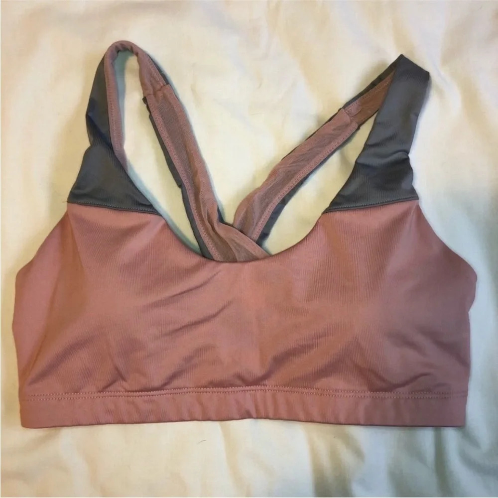 Victoria Sport | Scoop Neck Crossback Sports Bra Activewear